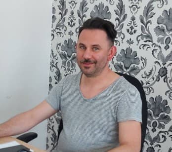 Maráz László - Kereskedelmi ügyintéző